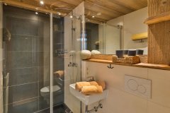 Shower and wc gampen